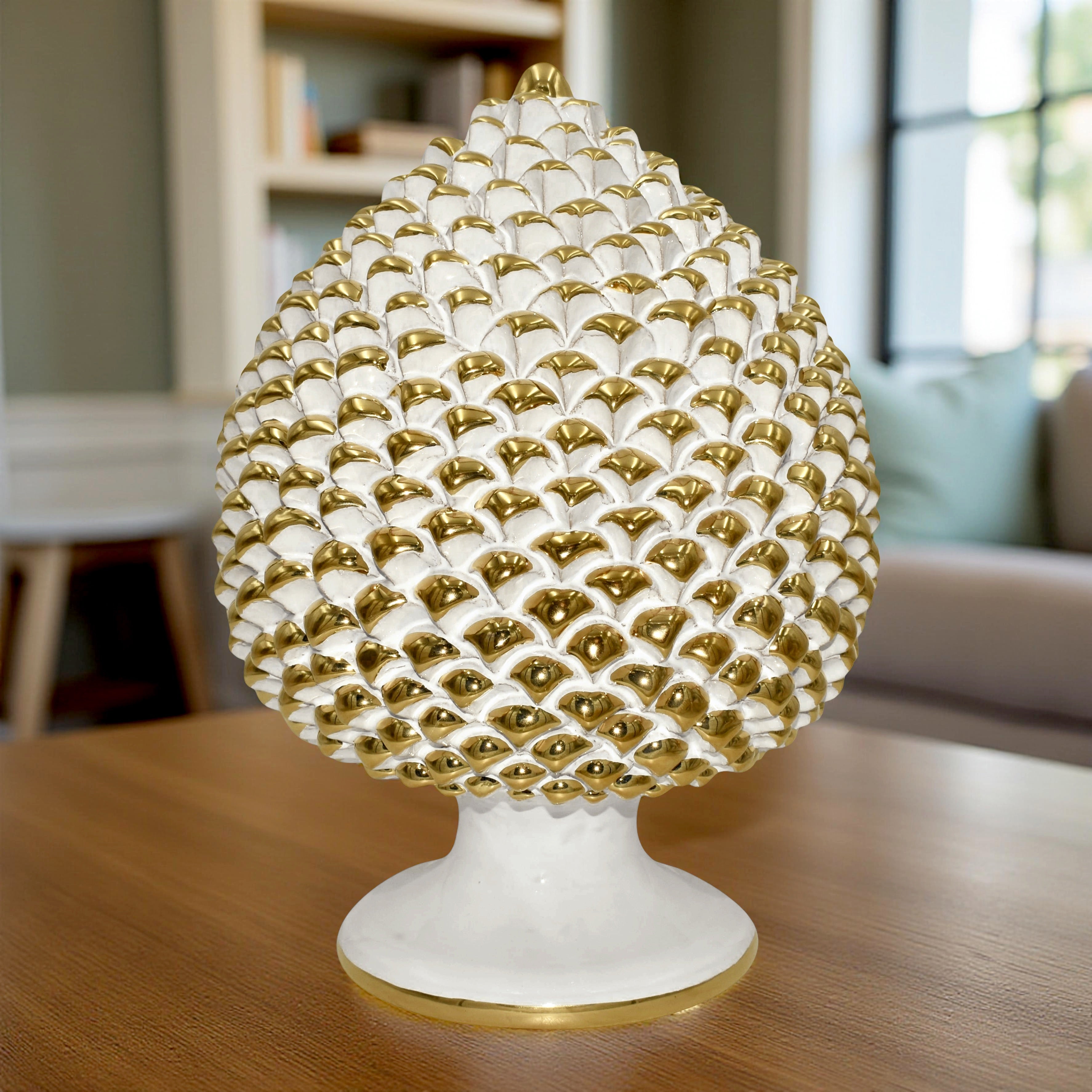 Pigna artigianale di Caltagirone con oro zecchino modellata a mano altezza 30 white Gold