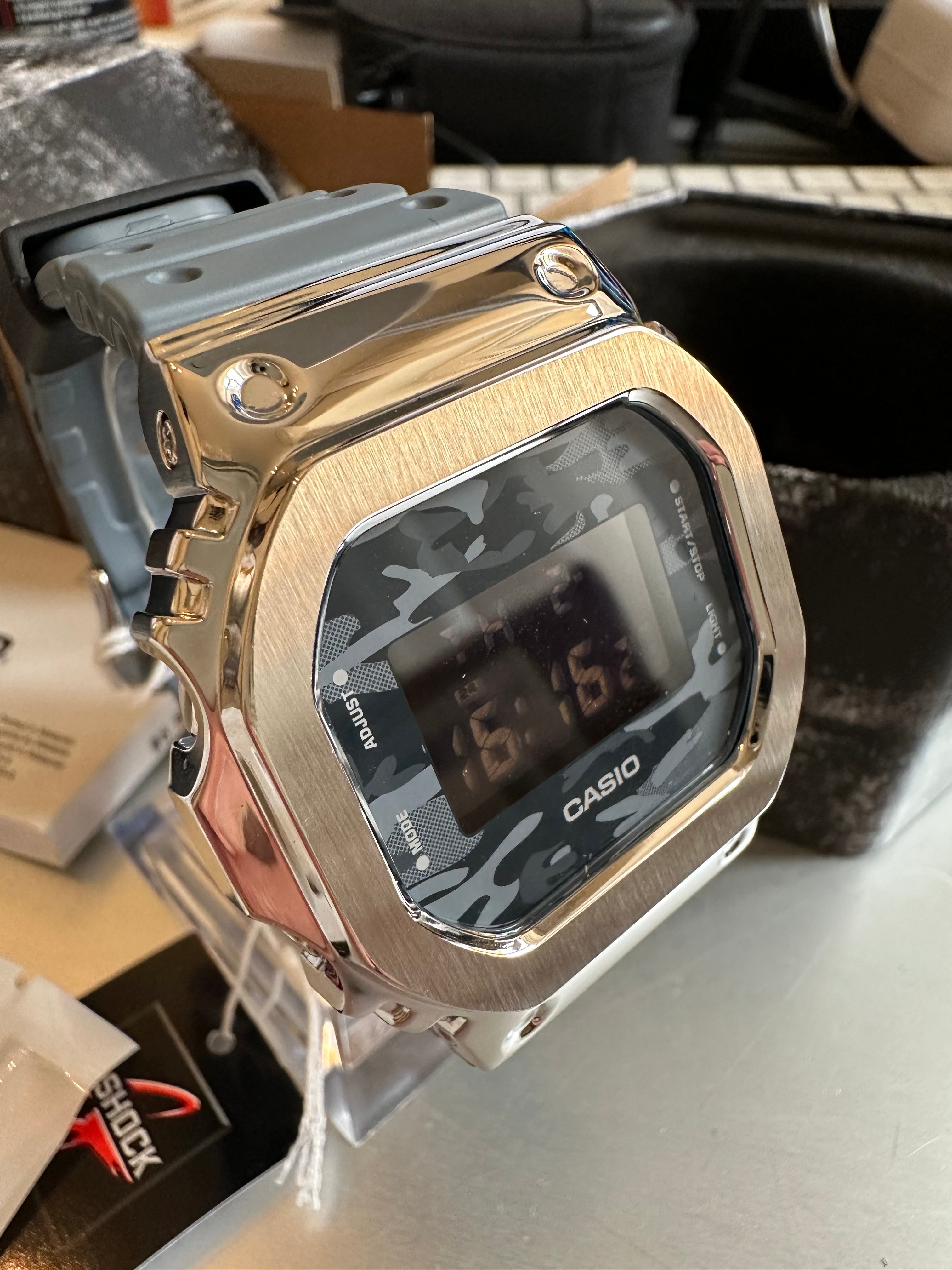 Orologio Casio GShock 5600 con copri cassa acciaio
