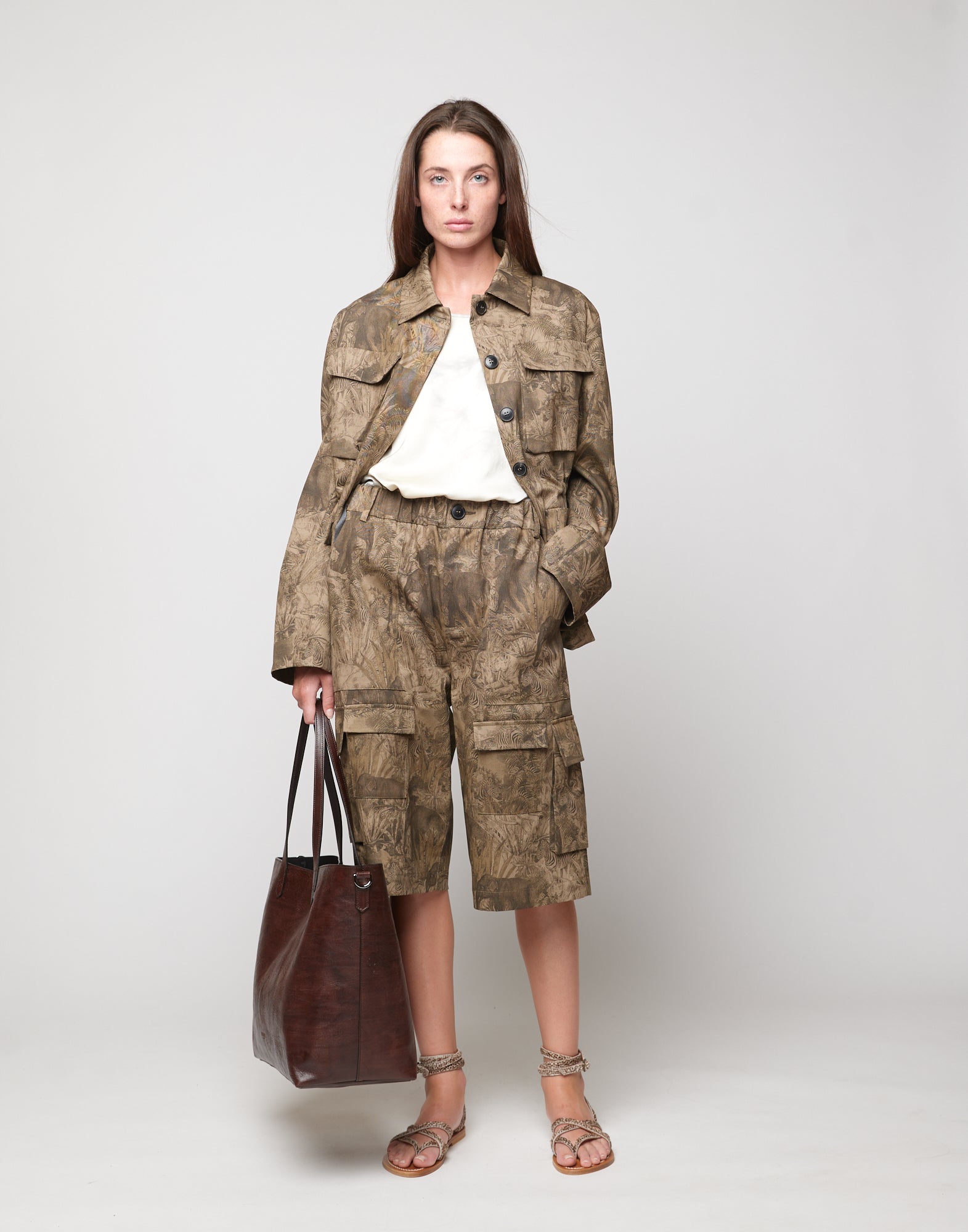 DOUUOD Borsa Olivia in Cuoio Tuffato Tinto e Lavato Moro