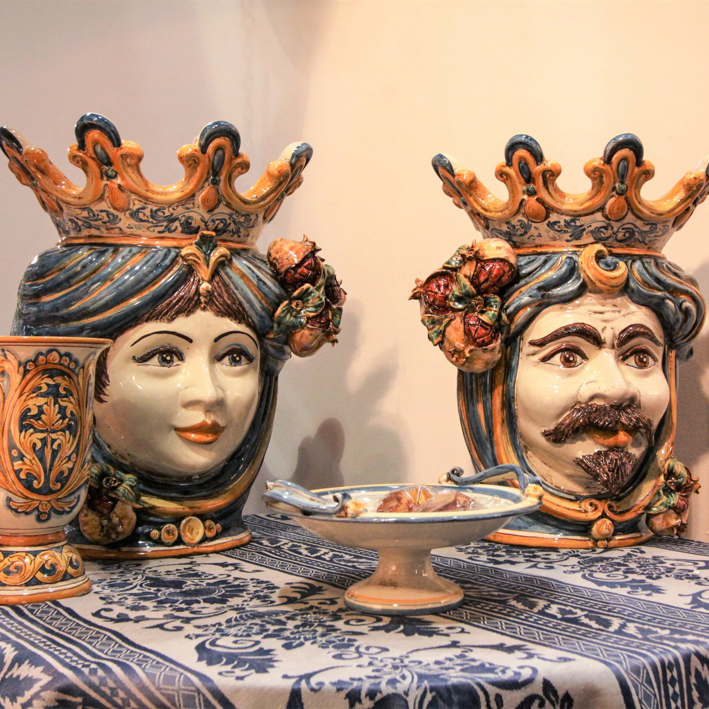 Testa h 40 melograni blu e arancio maschio bianco