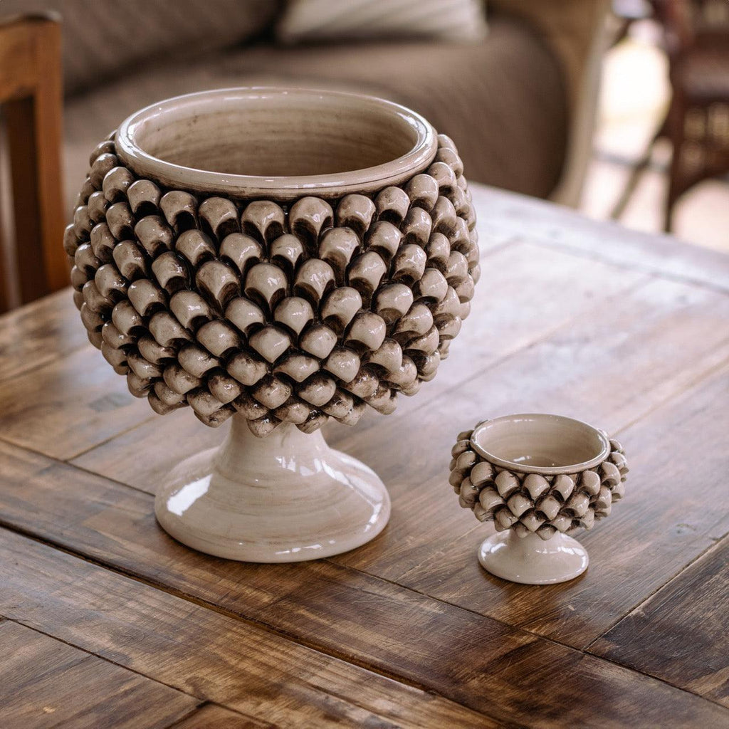 Vaso mezza pigna madreperla antichizzato in ceramica di Caltagirone